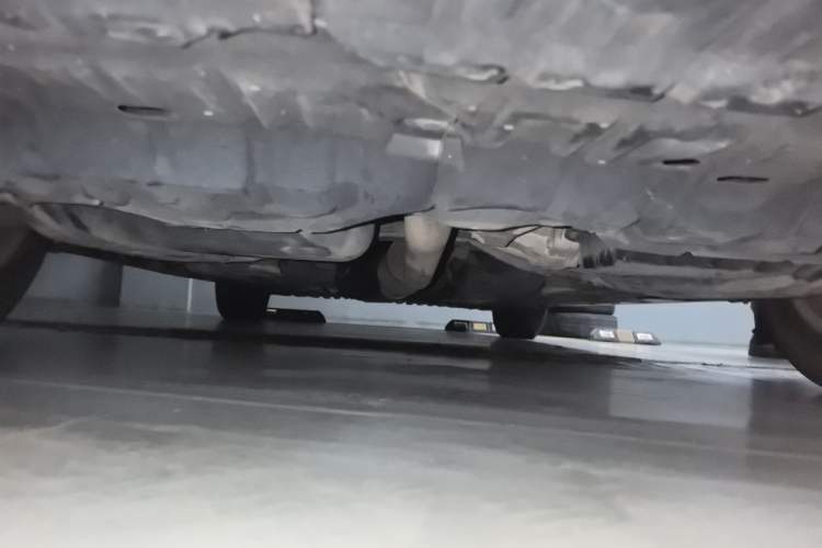 Used Toyota Camry 2015 2.0G Premier Edition Chassis Front