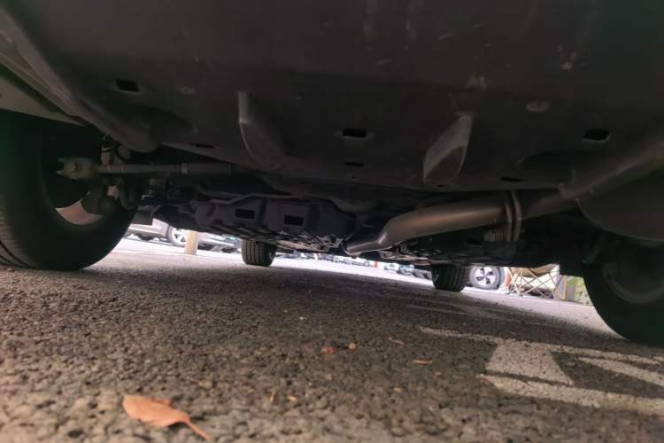 Used Toyota Camry 2015 2.0G Premier Edition Chassis Rear