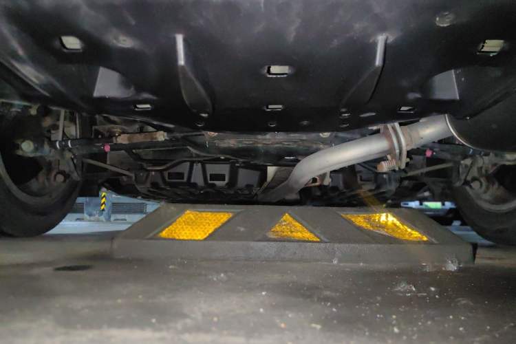 Used Toyota Camry 2015 2.0G Premier Edition Chassis Rear
