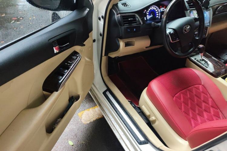 Used Toyota Camry 2015 2.0G Premier Edition Driver Seat