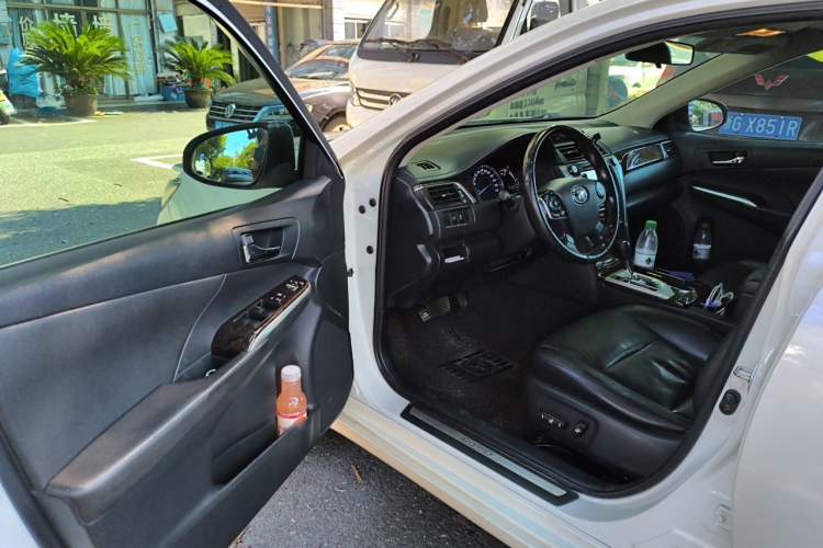 Used Toyota Camry 2015 2.5G Luxury Navigation Edition Driver Seat