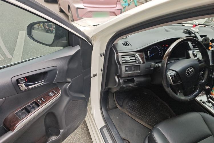 Used Toyota Camry 2015 2.0G Premier Edition Driver Seat