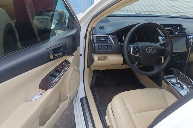 Used Toyota Camry 2015 2.0G Premier Edition Driver Seat