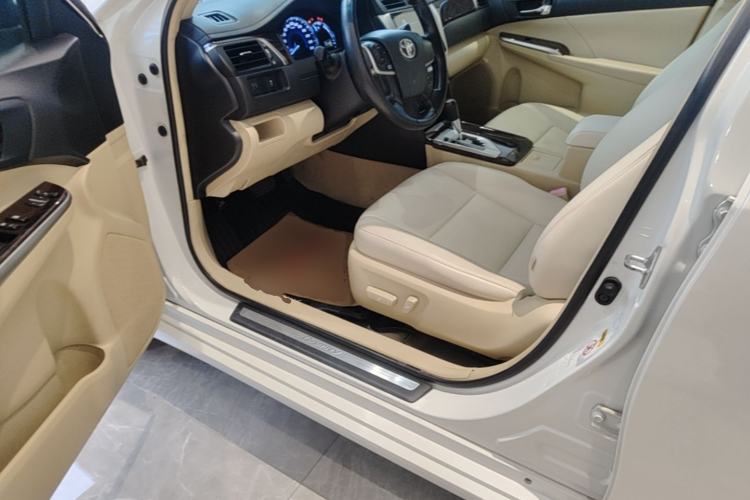 Used Toyota Camry 2015 2.0G Luxury Edition Driver Seat