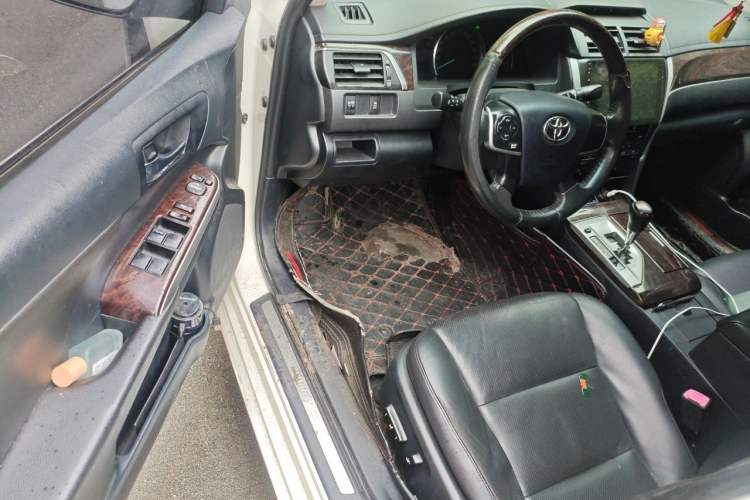 Used Toyota Camry 2015 2.0G Premier Edition Driver Seat