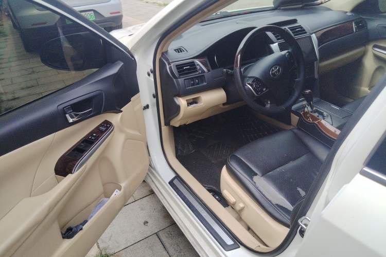 Used Toyota Camry 2015 2.0G Luxury Edition Driver Seat