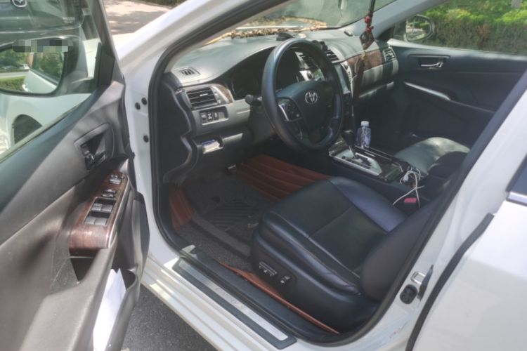Used Toyota Camry 2015 2.0G Premier Edition Driver Seat