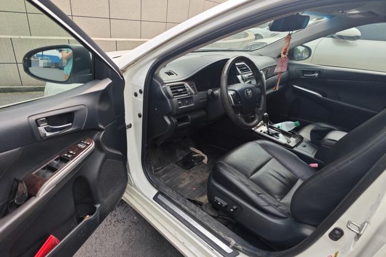 Used Toyota Camry 2015 2.0G Premier Edition Driver Seat