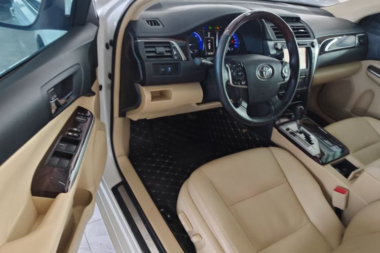 Used Toyota Camry 2015 Dual-Engine 2.5 HG Luxury Navigation Edition Driver Seat