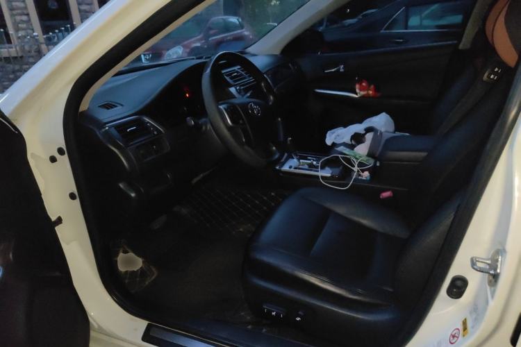 Used Toyota Camry 2015 2.0G Premier Edition Driver Seat