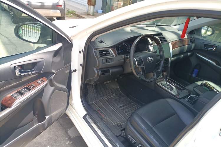 Used Toyota Camry 2015 2.0G Premier Edition Driver Seat