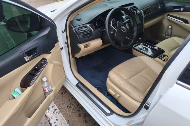 Used Toyota Camry 2015 2.5G Luxury Navigation Edition Driver Seat