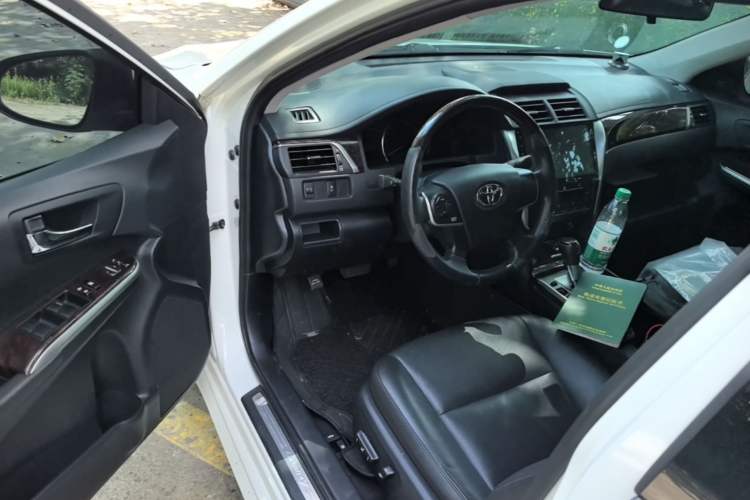 Used Toyota Camry 2015 2.0G Premier Edition Driver Seat