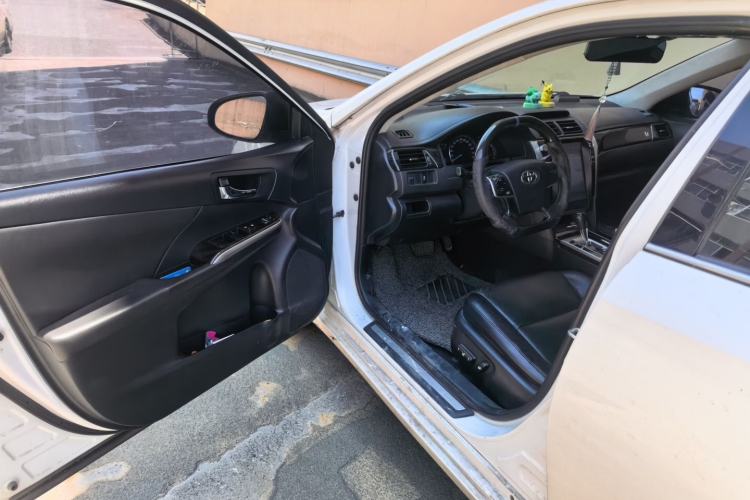 Used Toyota Camry 2015 2.0G Premier Edition Driver Seat