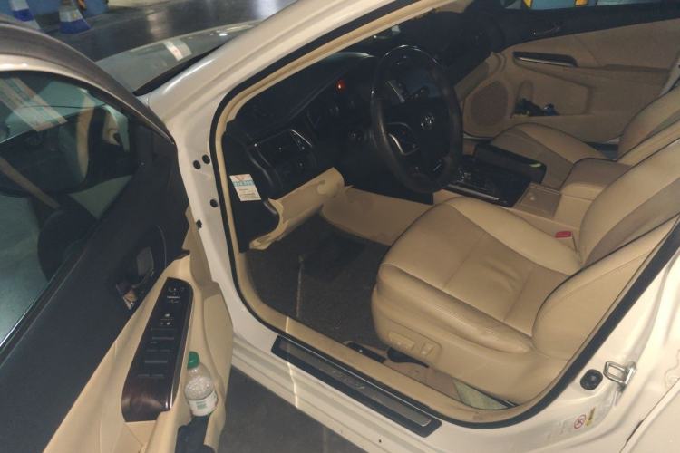 Used Toyota Camry 2015 2.0G Premier Edition Driver Seat