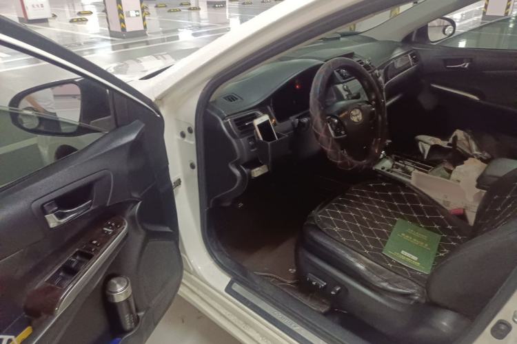 Used Toyota Camry 2015 2.0G Premier Edition Driver Seat