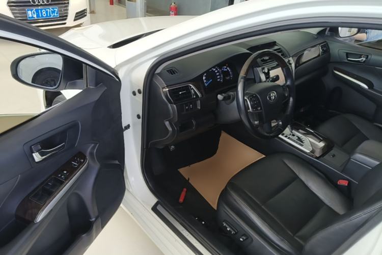 Used Toyota Camry 2015 2.5G Luxury Navigation Edition Driver Seat