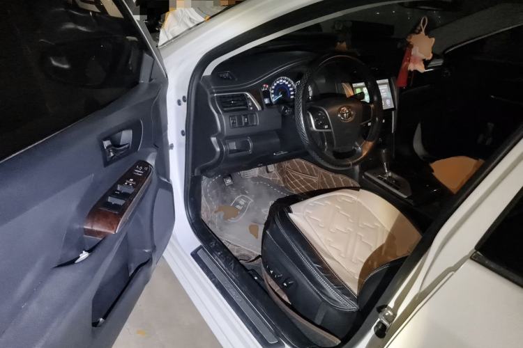Used Toyota Camry 2015 2.0G Premier Edition Driver Seat