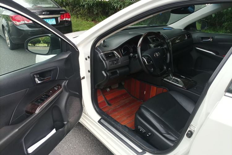 Used Toyota Camry 2015 2.0G Premier Edition Driver Seat