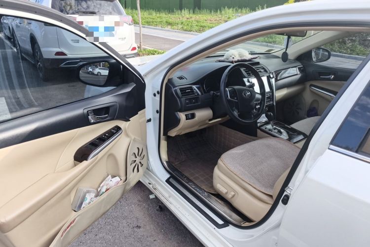 Used Toyota Camry 2015 2.0G Premier Edition Driver Seat