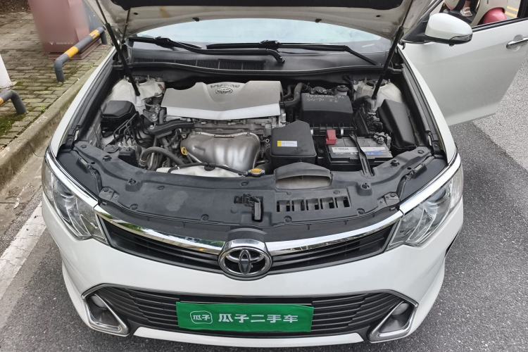 Used Toyota Camry 2015 2.0G Premier Edition Engine Bay