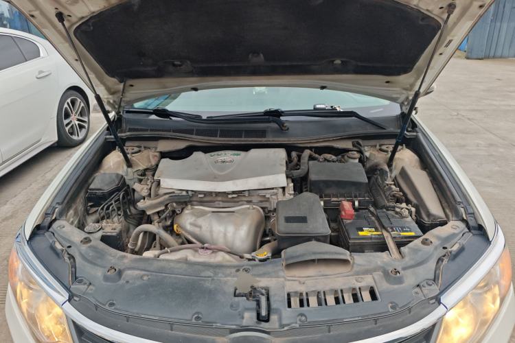 Used Toyota Camry 2015 2.0G Premier Edition Engine Bay