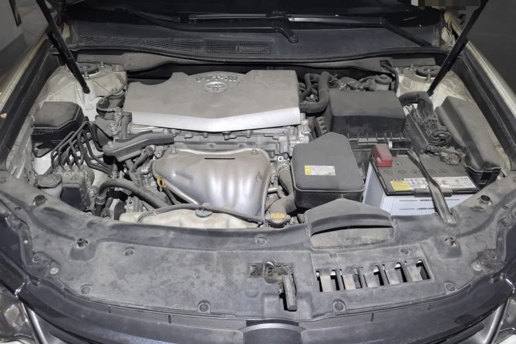 Used Toyota Camry 2015 2.0G Premier Edition Engine Bay