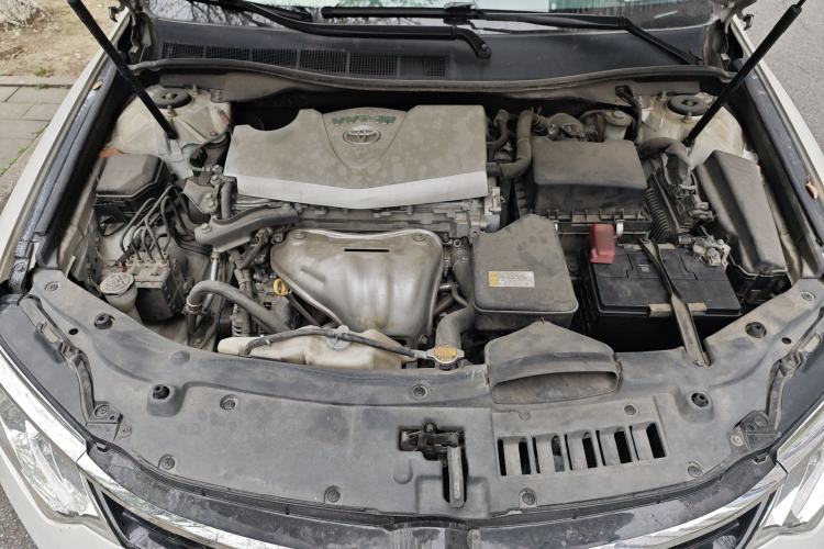Used Toyota Camry 2015 2.0G Premier Edition Engine Bay