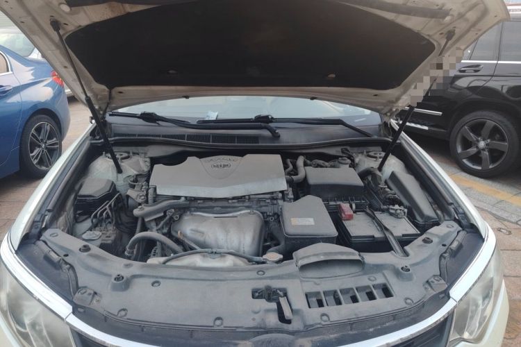 Used Toyota Camry 2015 2.0G Premier Edition Engine Bay