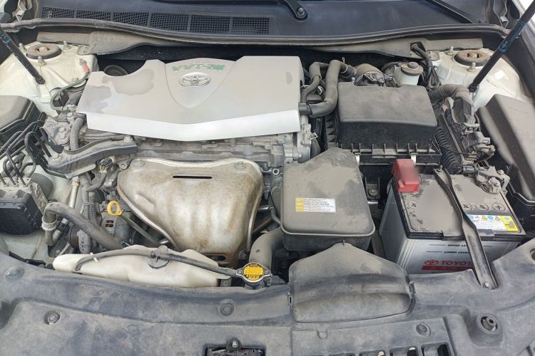 Used Toyota Camry 2015 2.0G Premier Edition Engine Bay