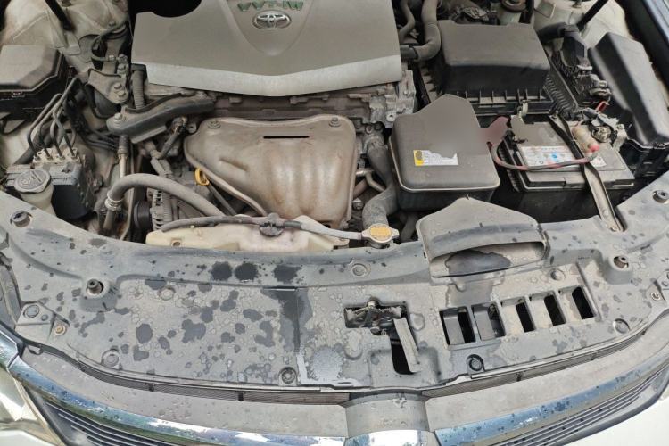 Used Toyota Camry 2015 2.0G Premier Edition Engine Bay