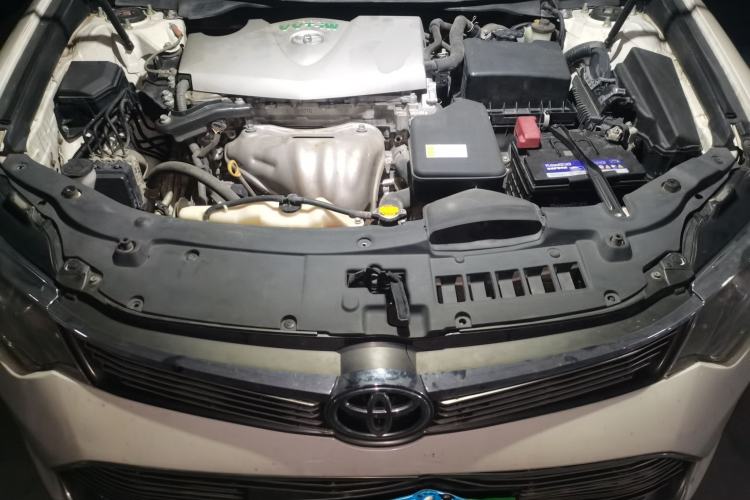 Used Toyota Camry 2015 2.0G Premier Edition Engine Bay