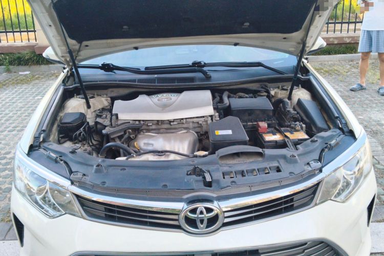 Used Toyota Camry 2015 2.0G Premier Edition Engine Bay
