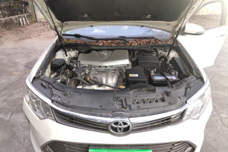 Used Toyota Camry 2015 2.0G Premier Edition Engine Bay