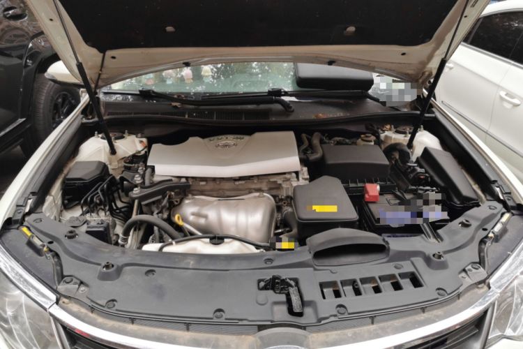 Used Toyota Camry 2015 2.0G Luxury Edition Engine Bay