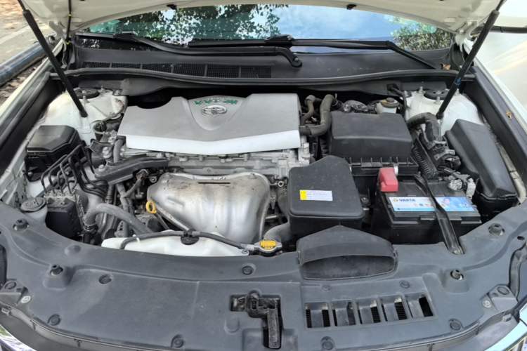 Used Toyota Camry 2015 2.0G Premier Edition Engine Bay