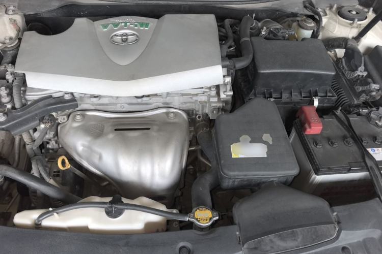 Used Toyota Camry 2015 2.0G Premier Edition Engine Bay