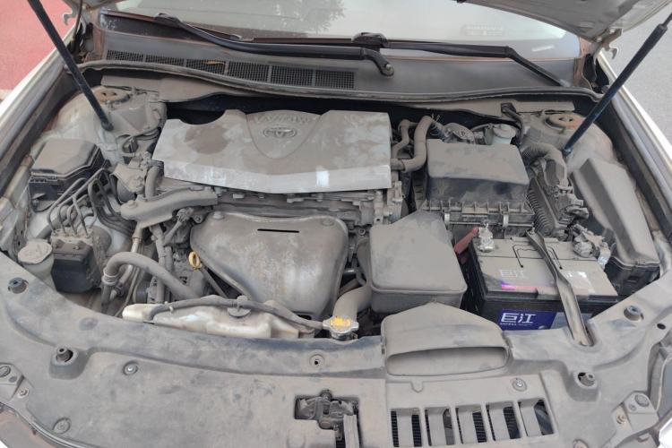 Used Toyota Camry 2015 2.0G Premier Edition Engine Bay