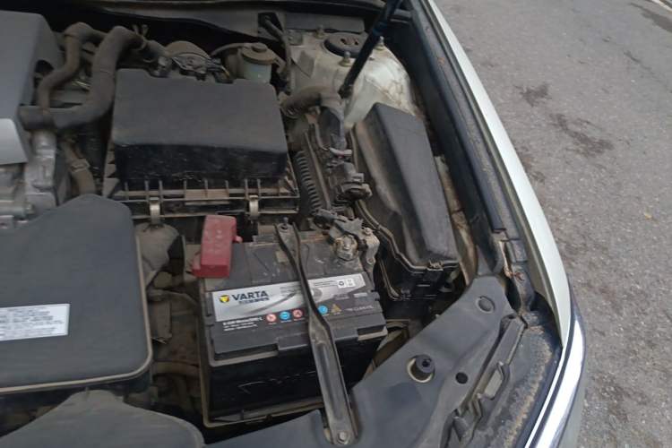 Used Toyota Camry 2015 2.0E Elite Edition Engine Bay Left