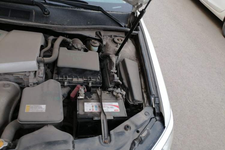 Used Toyota Camry 2015 2.0E Elite Edition Engine Bay Left