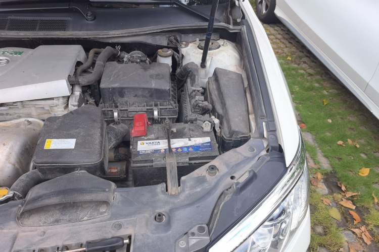 Used Toyota Camry 2015 2.0G Premier Edition Engine Bay Left