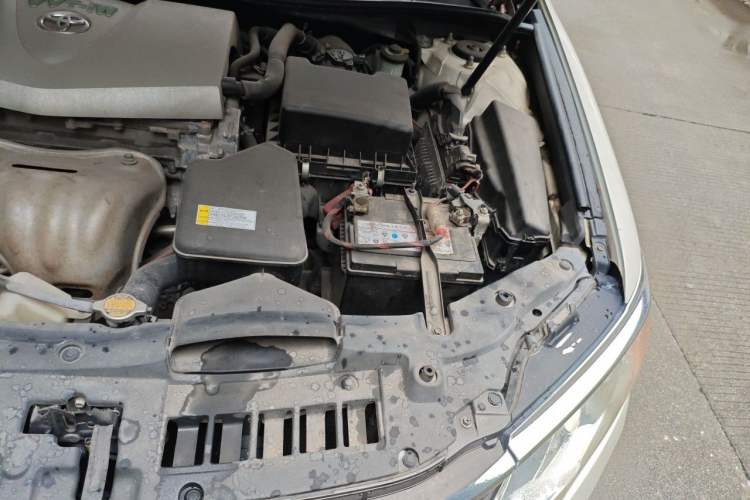 Used Toyota Camry 2015 2.0G Premier Edition Engine Bay Left