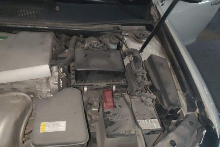 Used Toyota Camry 2015 2.0G Premier Edition Engine Bay Left