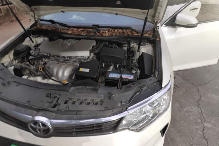 Used Toyota Camry 2015 2.0G Premier Edition Engine Bay Left