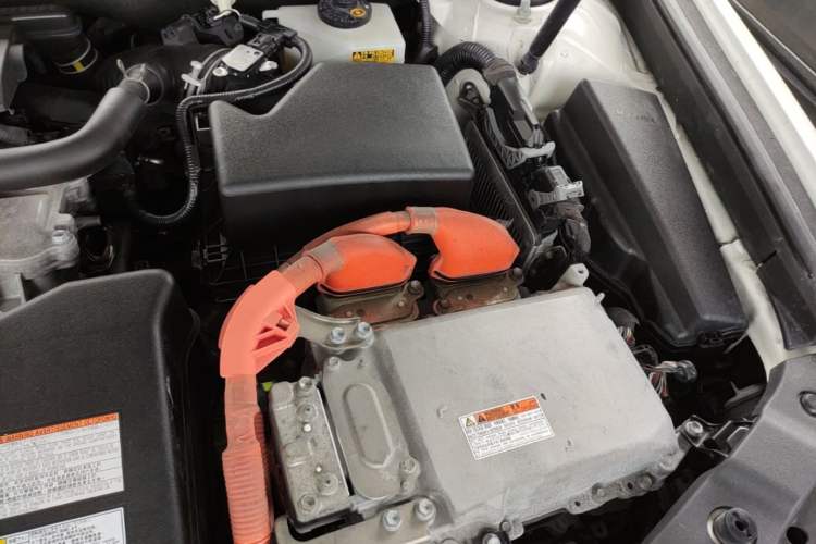 Used Toyota Camry 2015 Dual-Engine 2.5 HG Luxury Navigation Edition Engine Bay Left