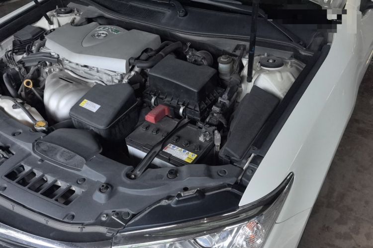 Used Toyota Camry 2015 2.0G Premier Edition Engine Bay Left