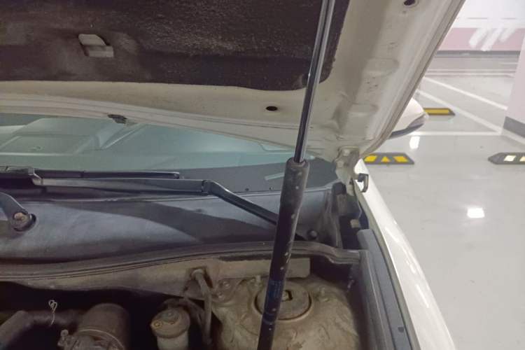 Used Toyota Camry 2015 2.0G Premier Edition Engine Bay Left