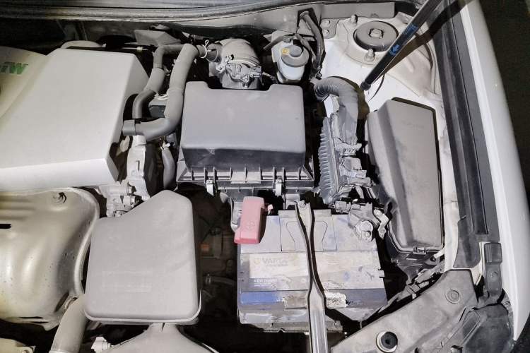 Used Toyota Camry 2015 2.0G Premier Edition Engine Bay Left