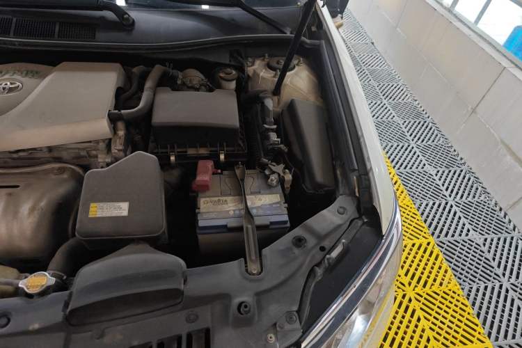 Used Toyota Camry 2015 2.0G Premier Edition Engine Bay Left