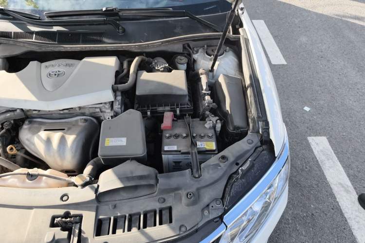 Used Toyota Camry 2015 2.0G Premier Edition Engine Bay Left